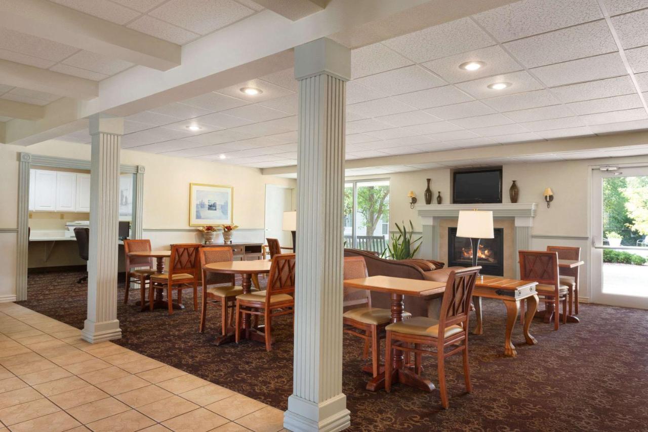 Baymont By Wyndham Wichita East Otel Dış mekan fotoğraf